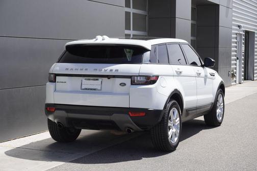 White 2017 Land Rover Range Rover Evoque SE