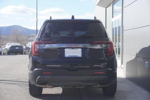 2022 GMC Acadia AWD AT4