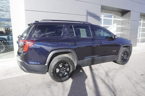 2022 GMC Acadia AWD AT4