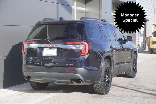 2022 GMC Acadia AWD AT4