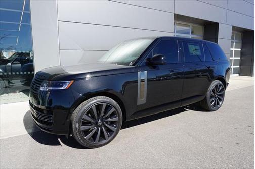 2025 Land Rover Range Rover P615 SV
