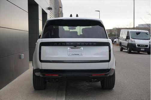 2025 Land Rover Range Rover P530 Autobiography