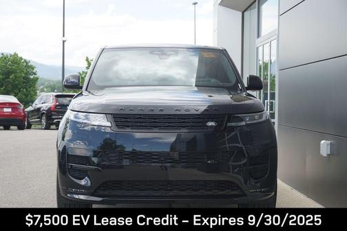 2025 Land Rover Range Rover Sport SE