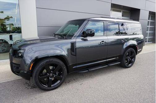 2025 Land Rover Defender V8