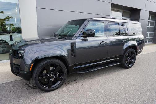 2025 Land Rover Defender V8