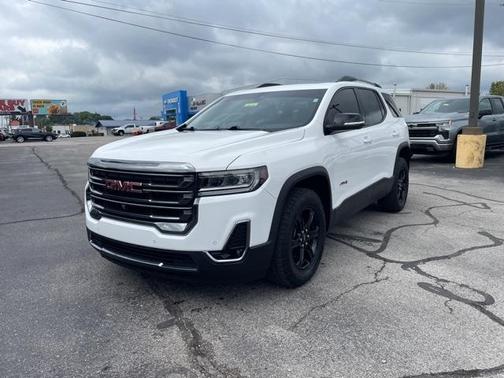 2023 GMC Acadia AT4