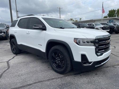 2023 GMC Acadia AT4