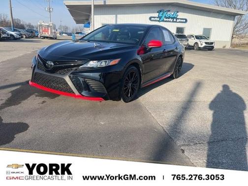 2020 Toyota Camry SE