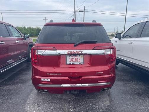 2023 GMC Acadia Denali