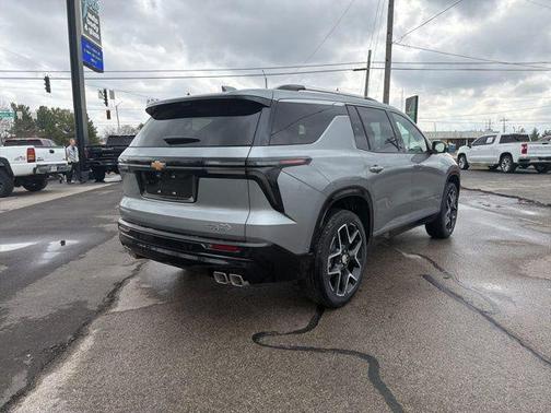 Sterling Gray Metallic 2026 Chevrolet Traverse High Country