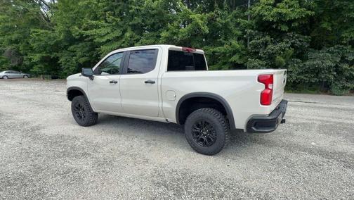 White Sands 2026 Chevrolet Silverado 1500 ZR2