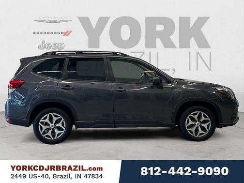 Magnetite Gray Metallic 2023 Subaru Forester Premium