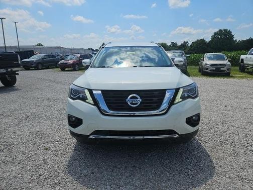 2020 Nissan Pathfinder SV