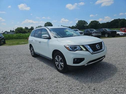 2020 Nissan Pathfinder SV