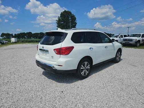 2020 Nissan Pathfinder SV