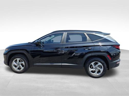 Black Pearl 2024 Hyundai TUCSON SEL