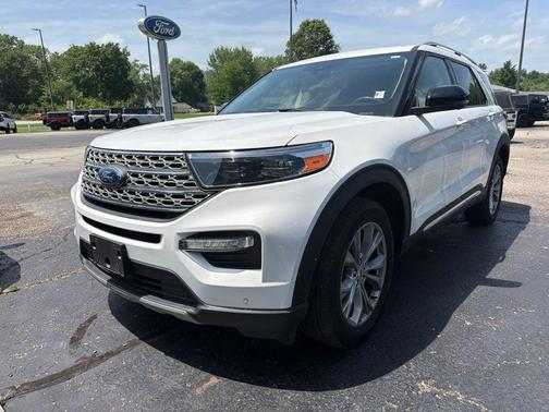 White 2023 Ford Explorer Limited