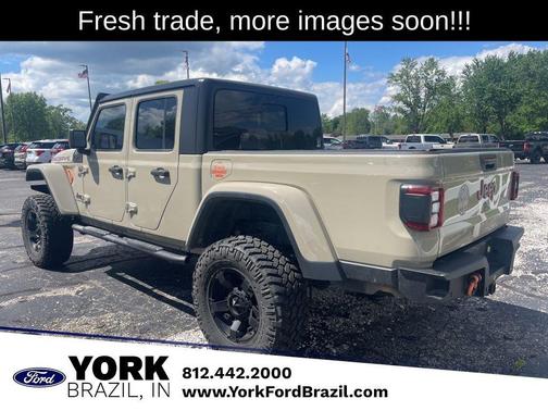 Gobi Clearcoat 2020 Jeep Gladiator Mojave 4x4