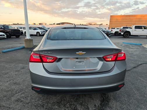 Sterling Gray Metallic 2024 Chevrolet Malibu FWD 1LT