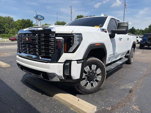 Summit White 2025 GMC Sierra 2500 Denali