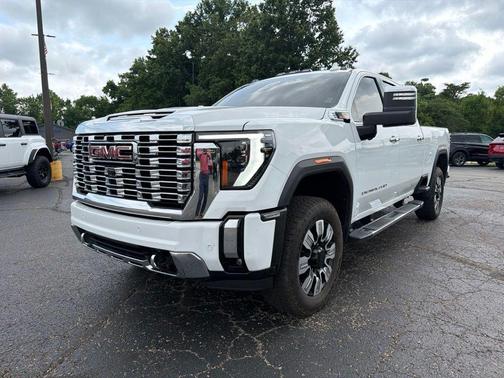Summit White 2025 GMC Sierra 2500 Denali