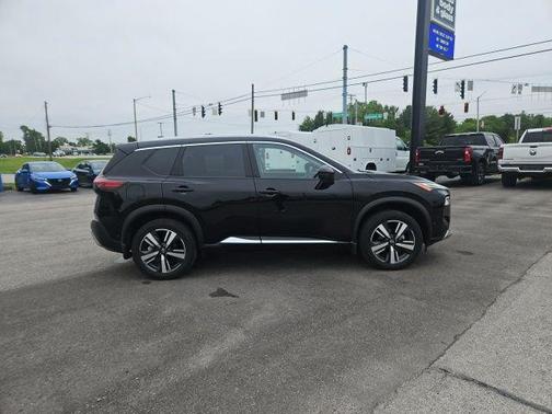 Super Black 2023 Nissan Rogue Platinum