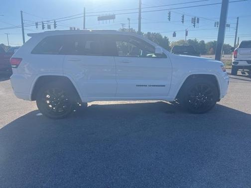 2017 Jeep Grand Cherokee Altitude