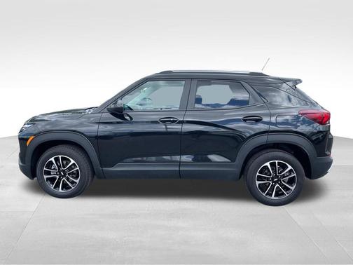 Mosaic Black Metallic 2025 Chevrolet Trailblazer LT