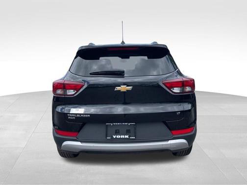 Mosaic Black Metallic 2025 Chevrolet Trailblazer LT