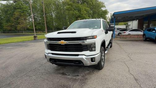 Summit White 2026 Chevrolet Silverado 2500 LT
