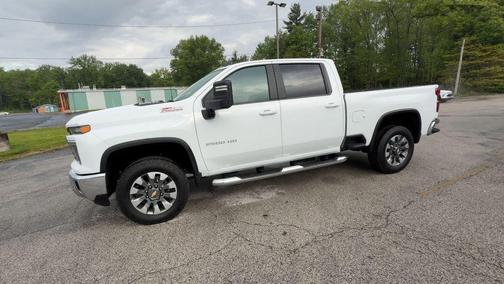 Summit White 2026 Chevrolet Silverado 2500 LT