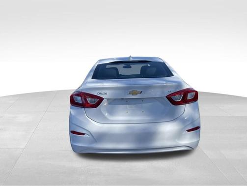 Summit White 2016 Chevrolet Cruze LT Auto