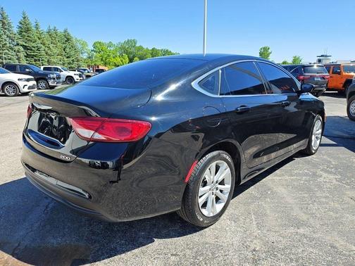 Black Clearcoat 2017 Chrysler 200 LX