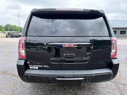 Onyx Black 2019 GMC Yukon XL SLT