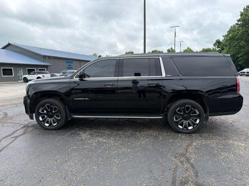 Onyx Black 2019 GMC Yukon XL SLT