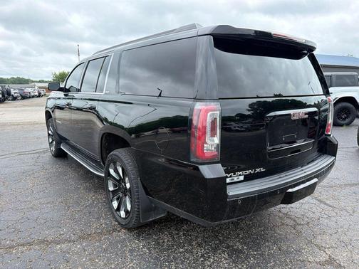 Onyx Black 2019 GMC Yukon XL SLT