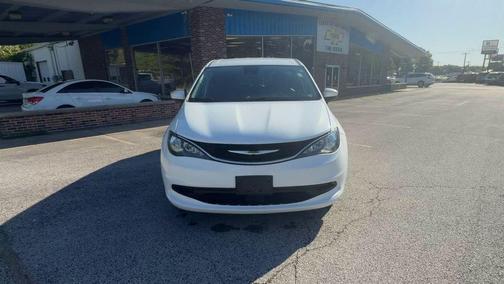 Bright White Clearcoat 2021 Chrysler Voyager LX
