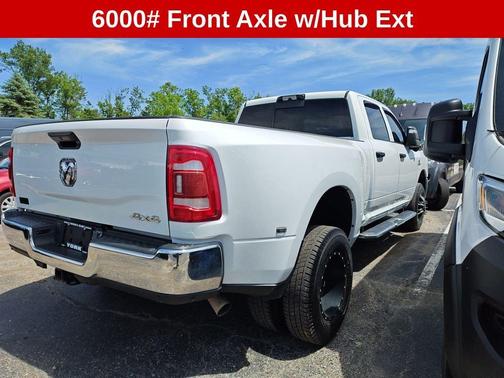 Bright White Clearcoat 2023 RAM 3500 Tradesman Crew Cab 4x4 8' Box