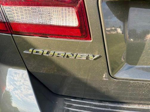 Olive Green Pearlcoat 2018 Dodge Journey Crossroad