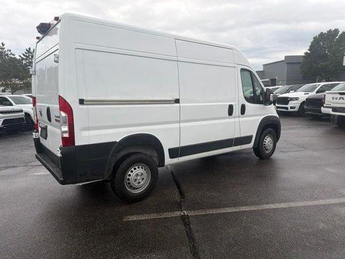 Bright White Clearcoat 2025 RAM ProMaster 2500 Tradesman