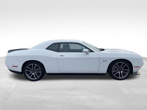 White Knuckle Clearcoat 2023 Dodge Challenger R/T