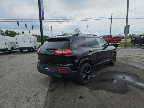 Diamond Black 2018 Jeep Cherokee Latitude