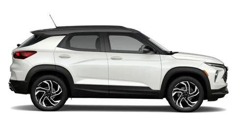 Iridescent Pearl Tricoat 2026 Chevrolet Trailblazer RS
