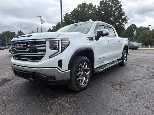 White Frost Tricoat 2025 GMC Sierra 1500 SLT