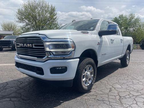 Bright White Clearcoat 2024 RAM 2500 Laramie Crew Cab 4x4 6'4' Box