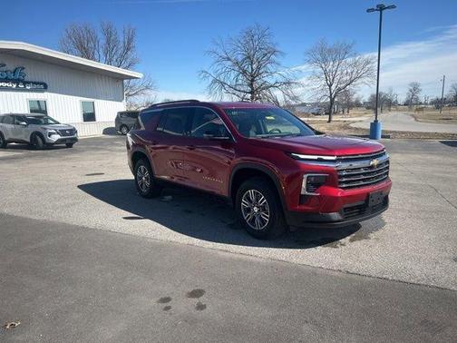 2025 Chevrolet Traverse LT