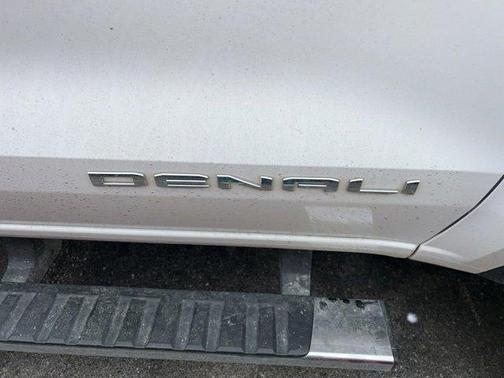 2023 GMC Canyon Denali