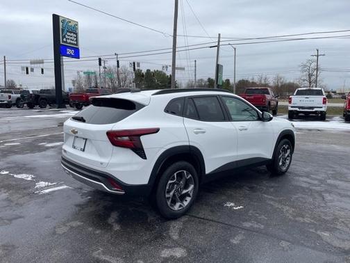 2025 Chevrolet Trax LT