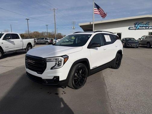 2023 GMC Terrain SLT