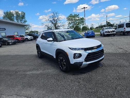 Summit White 2022 Chevrolet Trailblazer LT